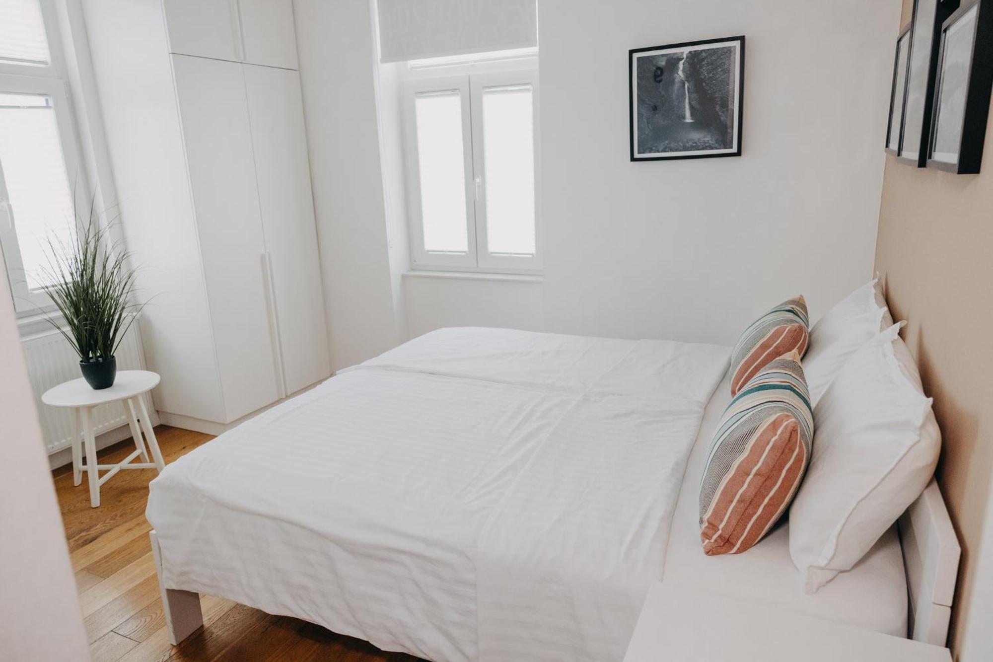 Apartments Miki'S Bled Bagian luar foto